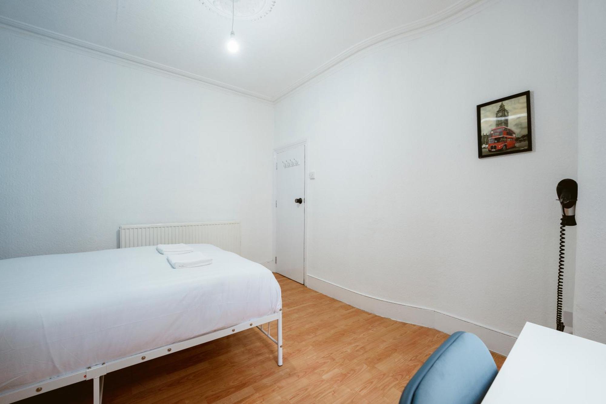 Forest Gate Double Rooms Лондон Екстер'єр фото